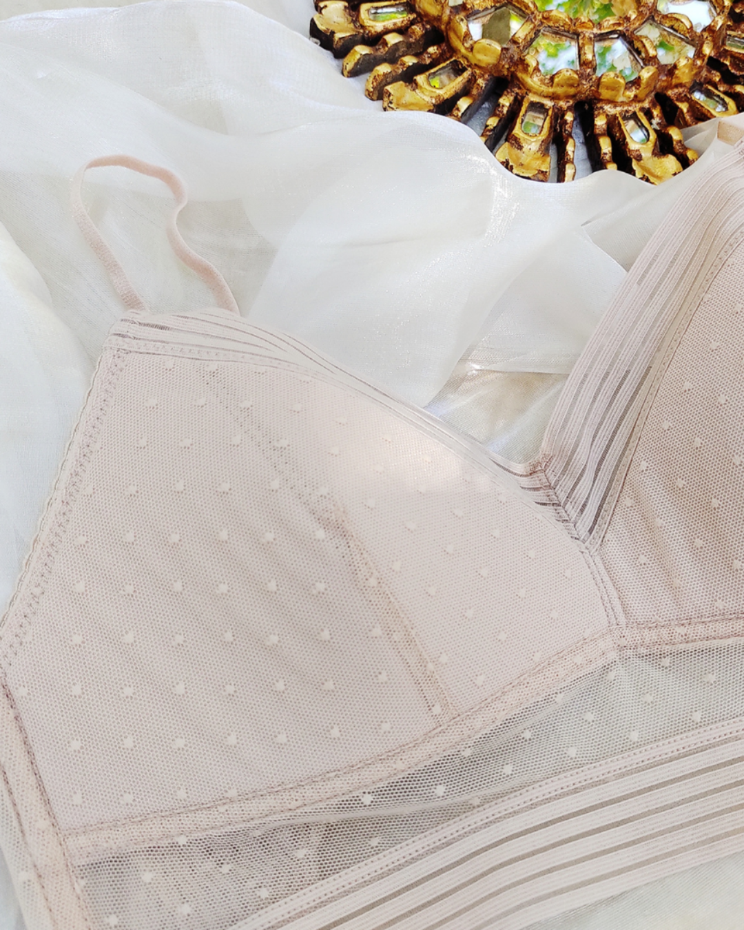 Top Bralette com Renda Transparente e Alças Finas para um Look Confortável e Sofisticado (OFERTA 2X1)