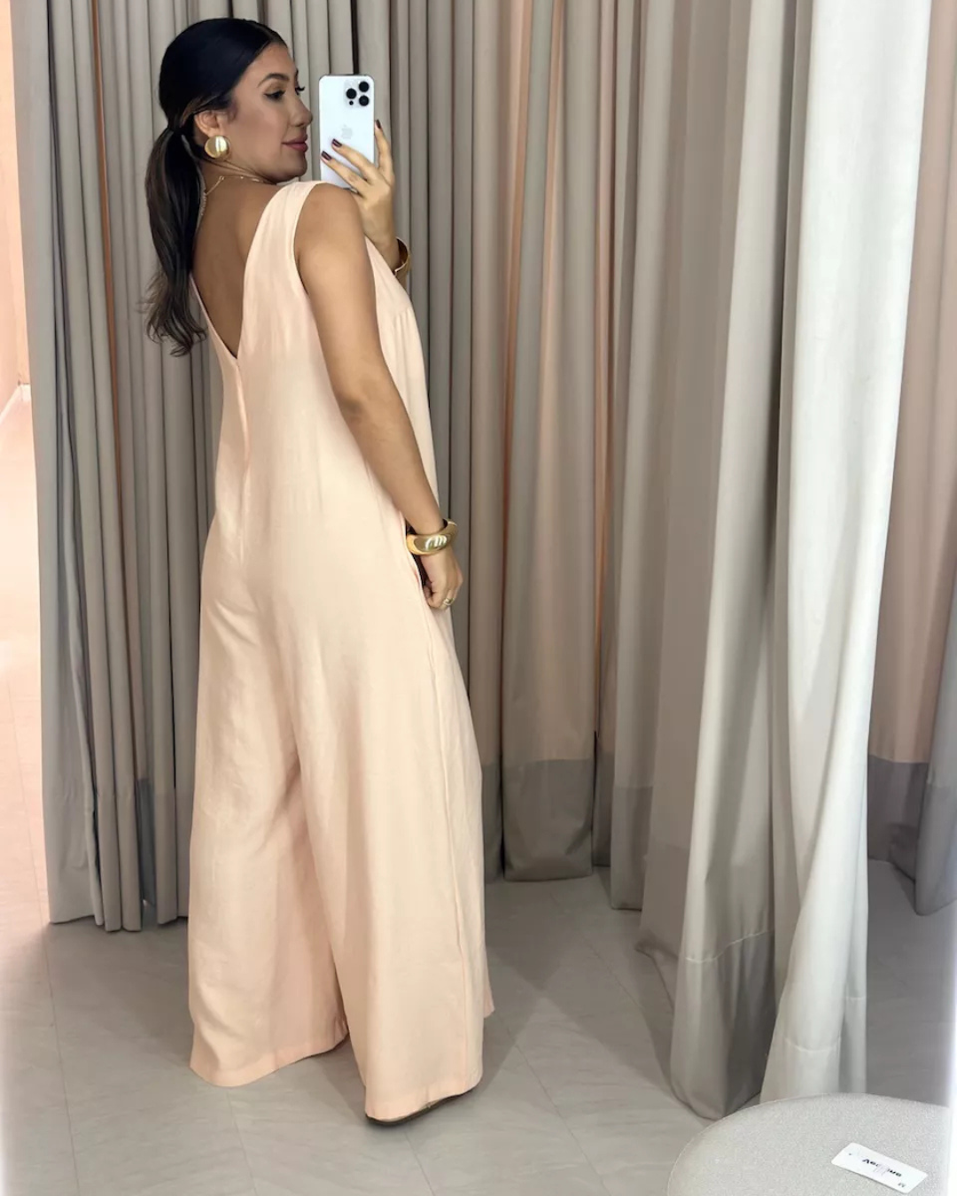 Macacão casual feminino com decote em V