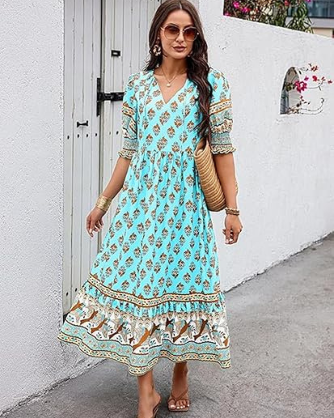 Vestido comprido e solto com mangas e decote em V