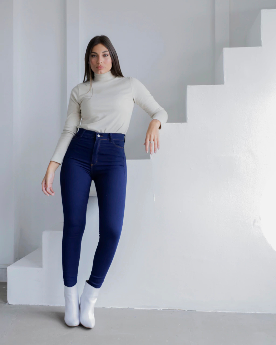 Calças de ganga clássicas de cintura alta para mulher