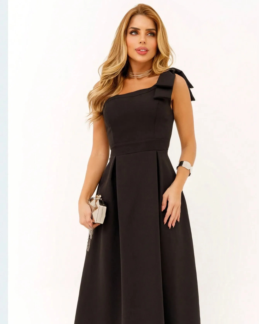 Vestido casual com decote elegante