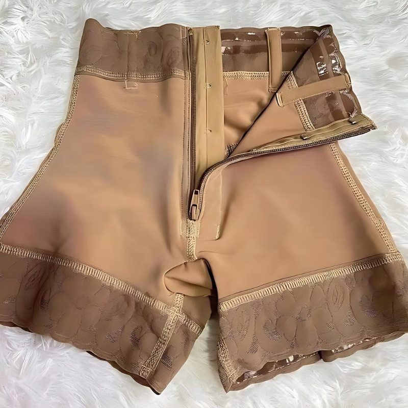 Calções com fecho de correr para as nádegas