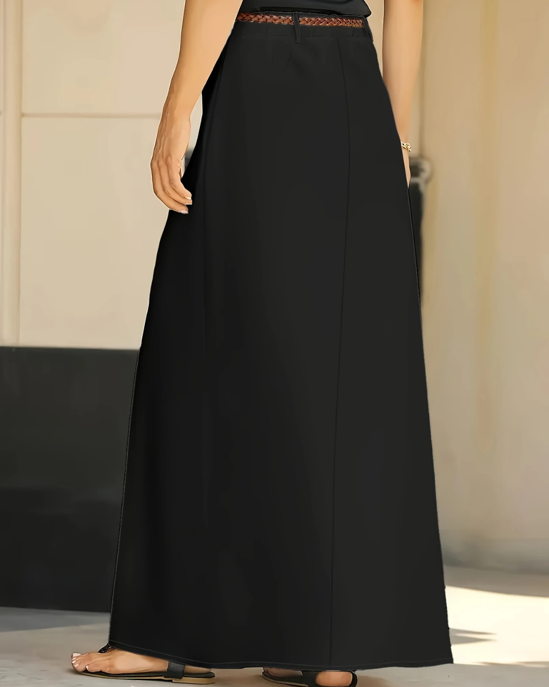 Saia comprida com cintura alta e bolsos