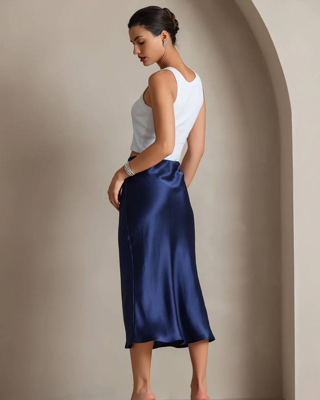 Saia Básica Elegante em Seda Pura para Mulher