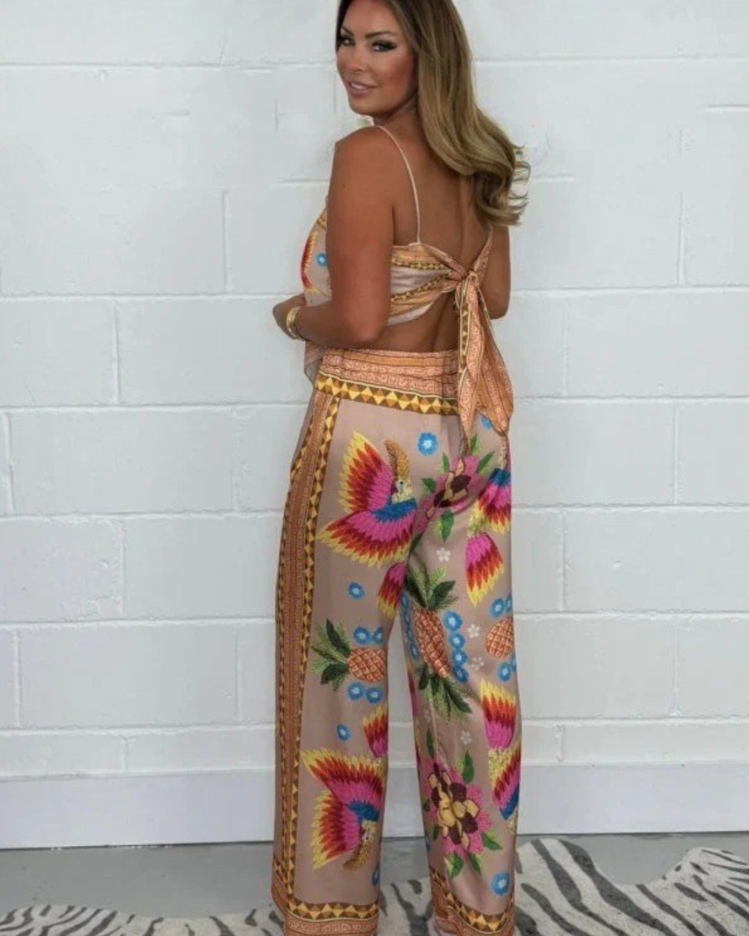 Conjunto largo com estampado para mulher