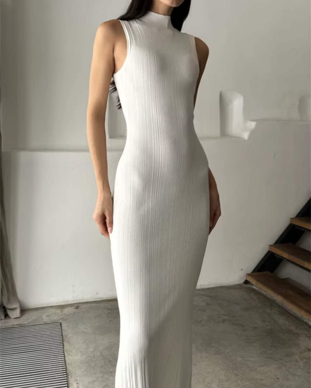 Vestido Elegante de Gola Alta