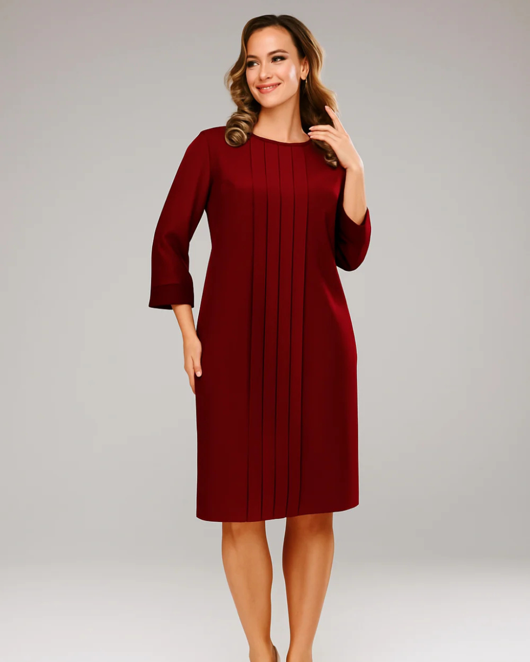 Vestido reto com pregas e manga 3/4