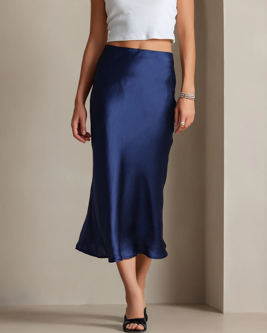 Saia Básica Elegante em Seda Pura para Mulher