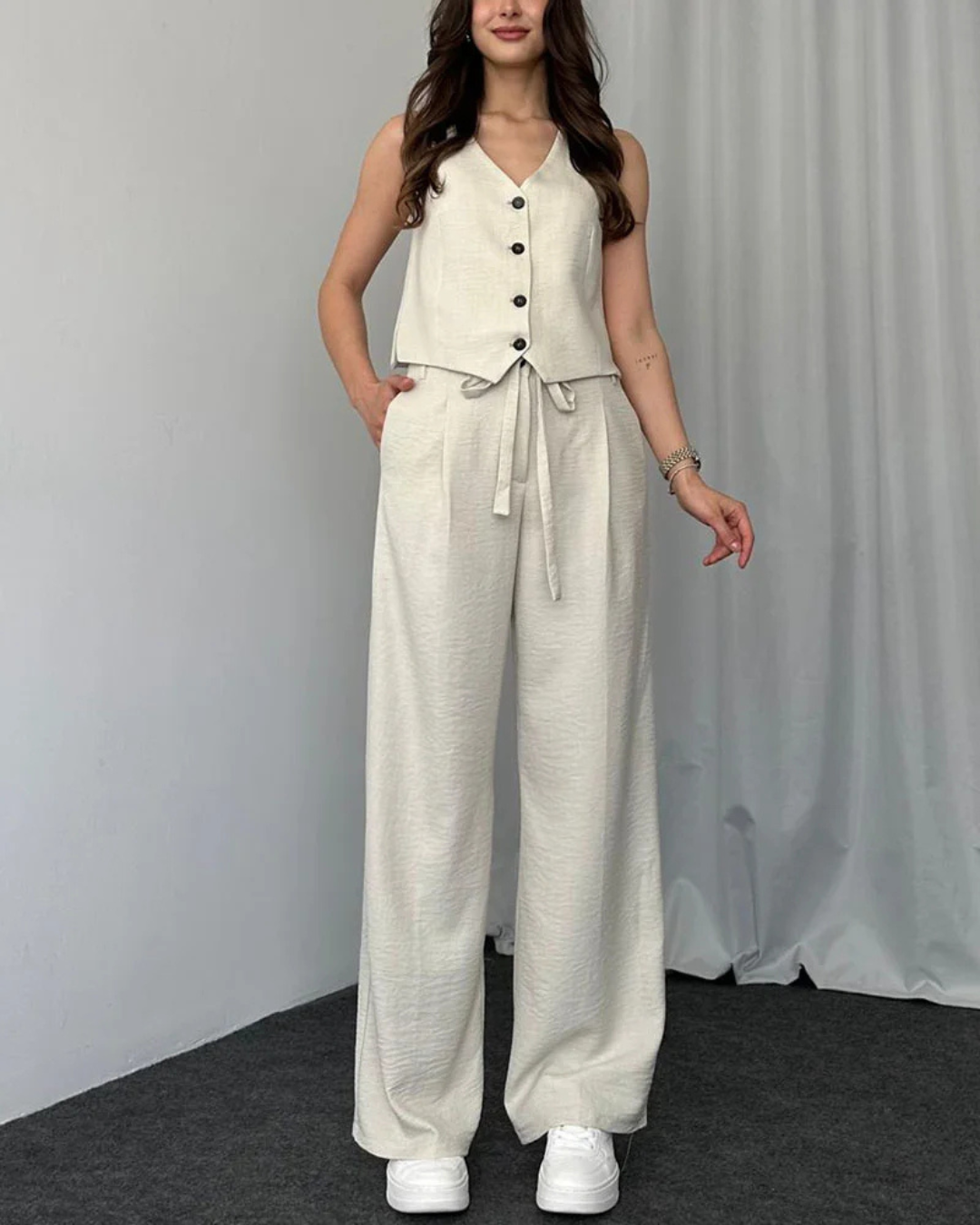 Conjunto de duas peças de colete e calças com cintura ajustável