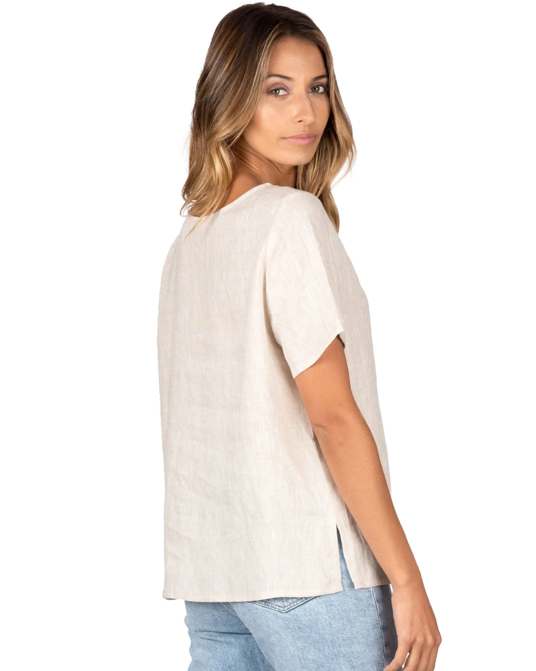 Blusa de Linho em Cor Natural com um Design Solto e Mangas Curtas
