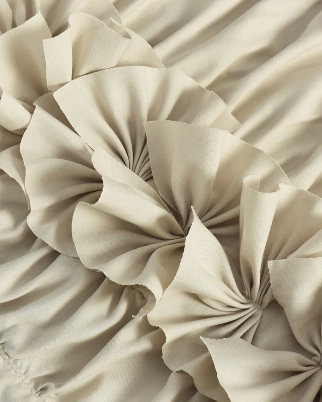 Par de Cortinas Blackout em Poliéster com Isolamento Térmico e Proteção UV (Dimensões 213 cm de comprimento x 81 cm de largura)