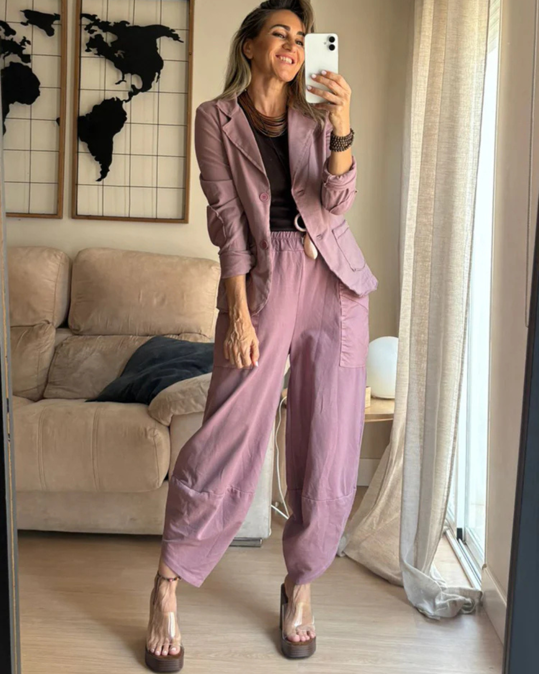 Calças largas com cintura elástica para mulher