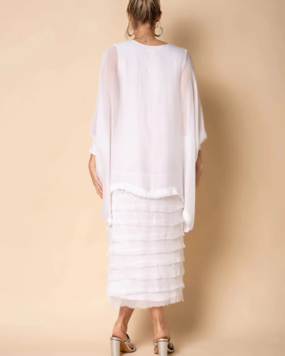 Vestido com Mangas Largas e Saia com Folhos