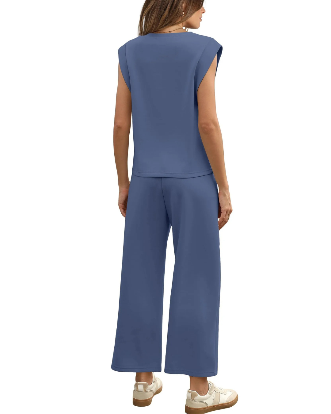 Conjunto feminino de duas peças com top largo de manga curta e calças Colgadas