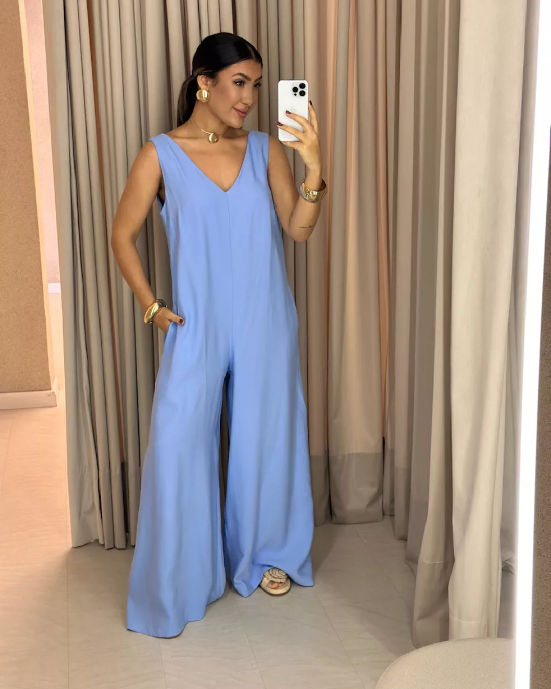 Macacão casual feminino com decote em V