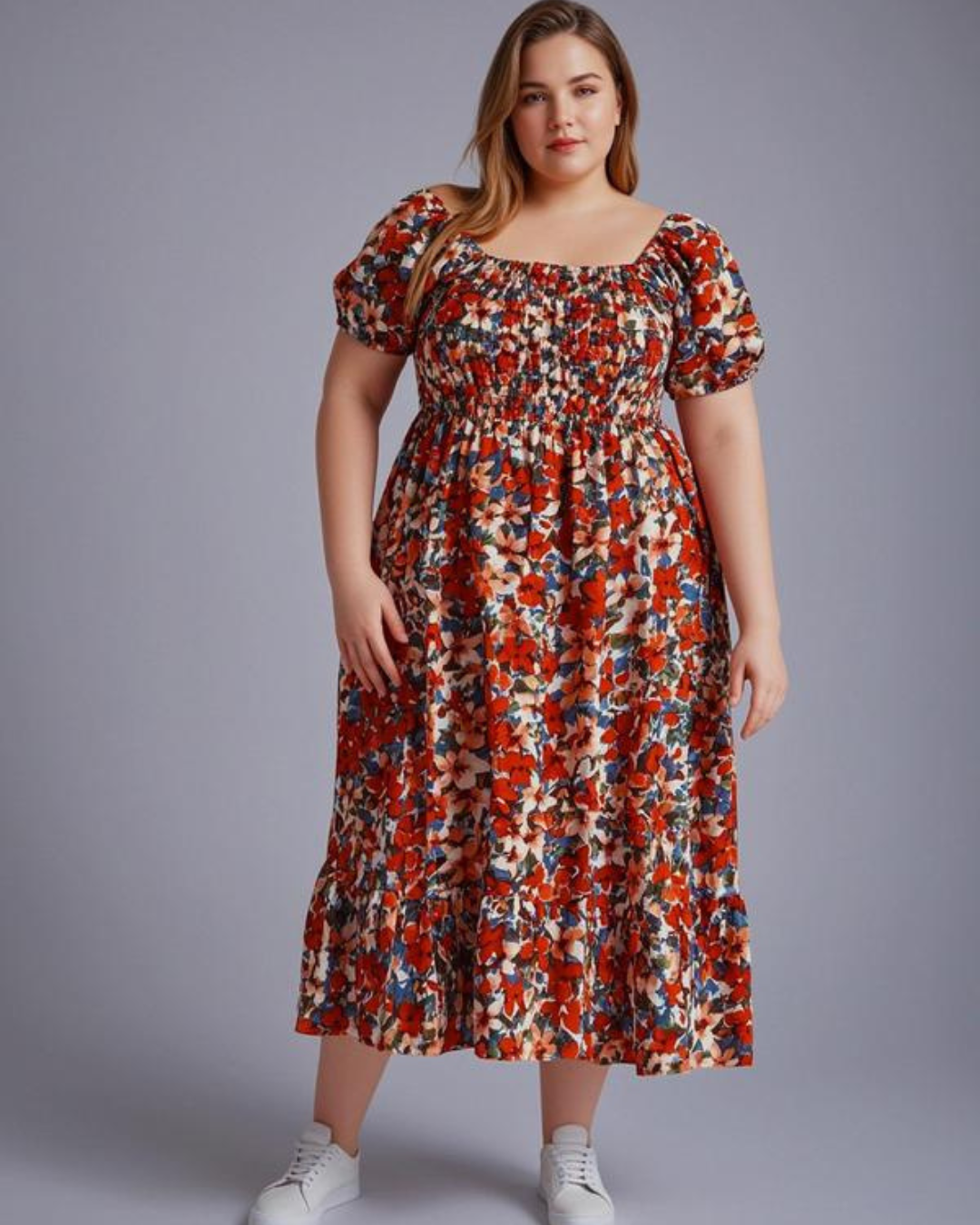 Vestido estampado com decote quadrado e corte império