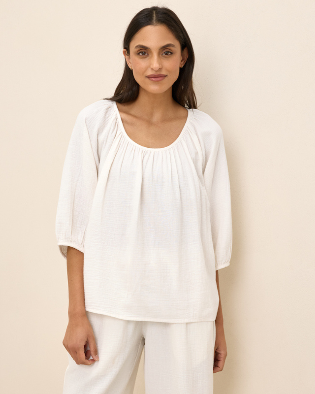 Blusa de Gola Redonda em Dupla Gaze Leveza e Estilo Natural