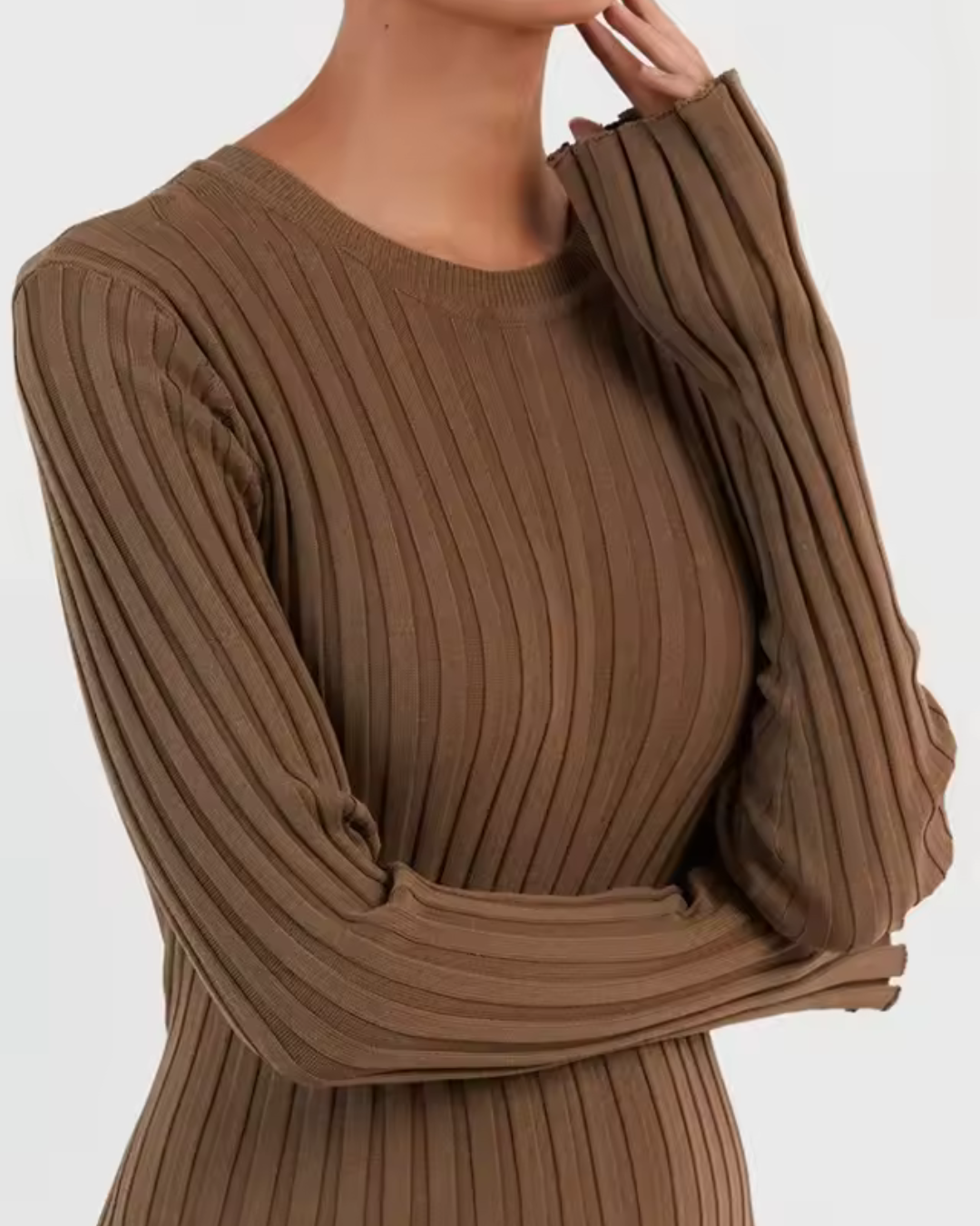 Vestido longo de malha com gola redonda e manga comprida para mulher