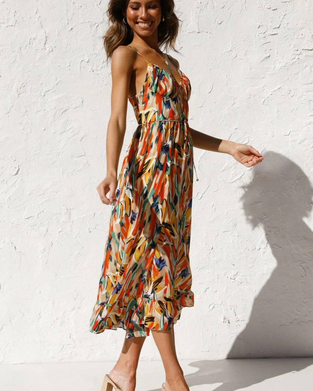 Vestido com alças, decote e estampado para mulher