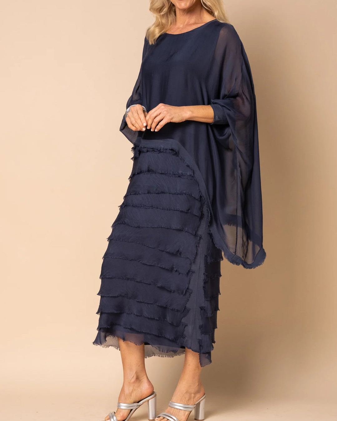 Vestido com Mangas Largas e Saia com Folhos