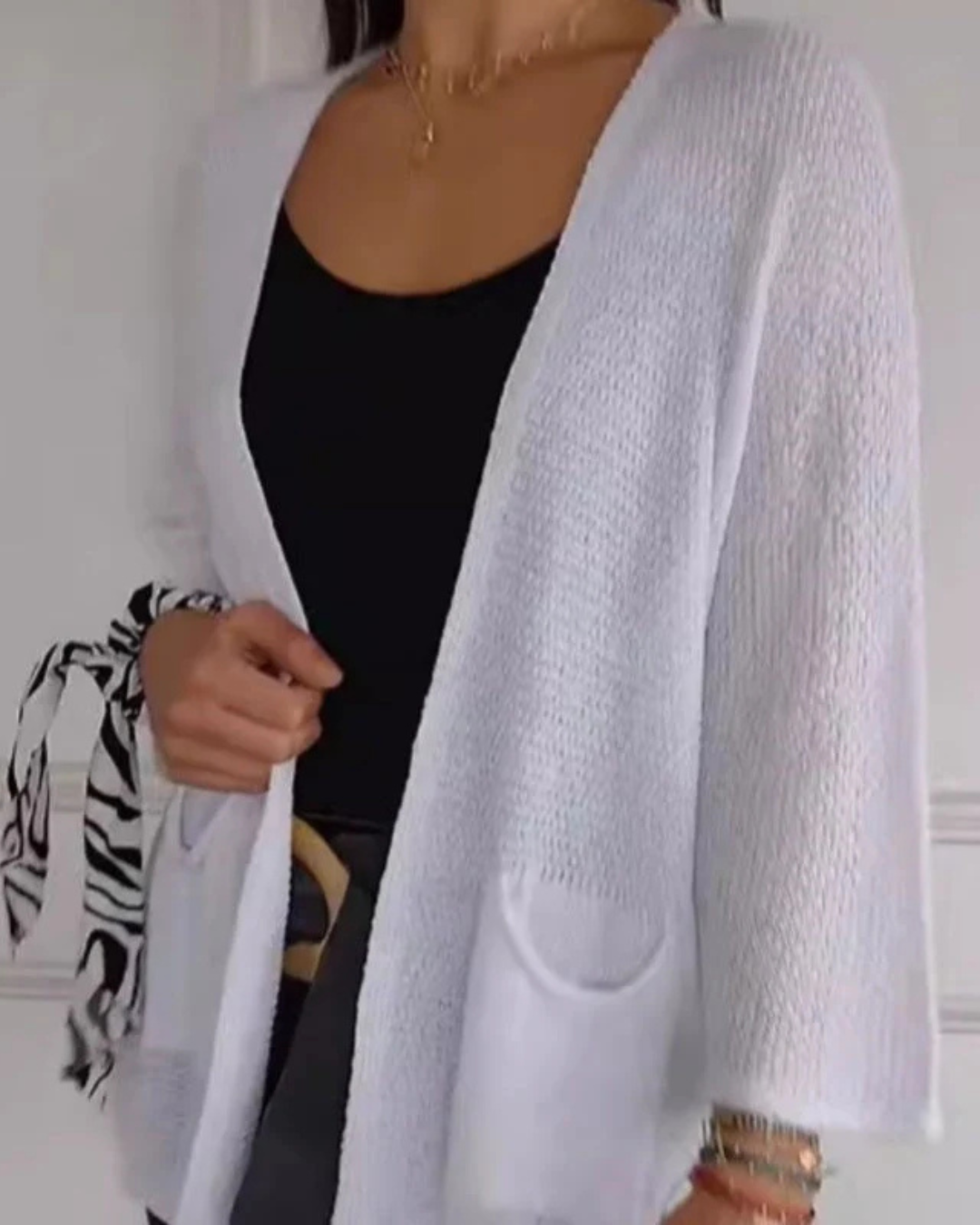 Casaco de malha casual com a frente aberta