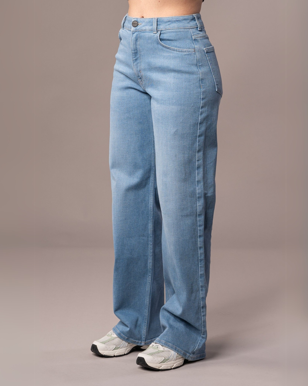 Calças de Cintura Alta com um Corte Alongado para Mulher