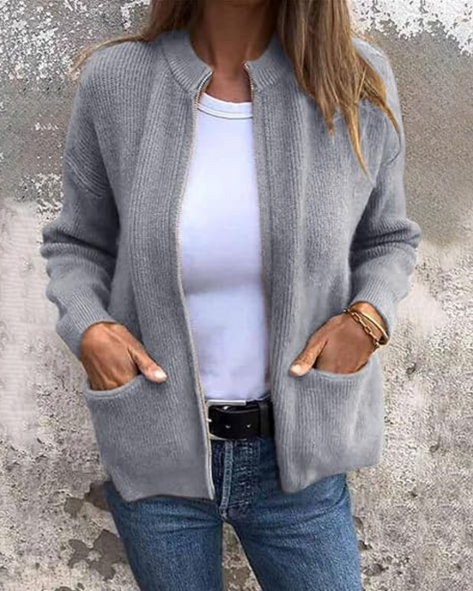 Casaco Curto de Malha Grossa para Mulher com Fecho de Correr e Corte Descontraído