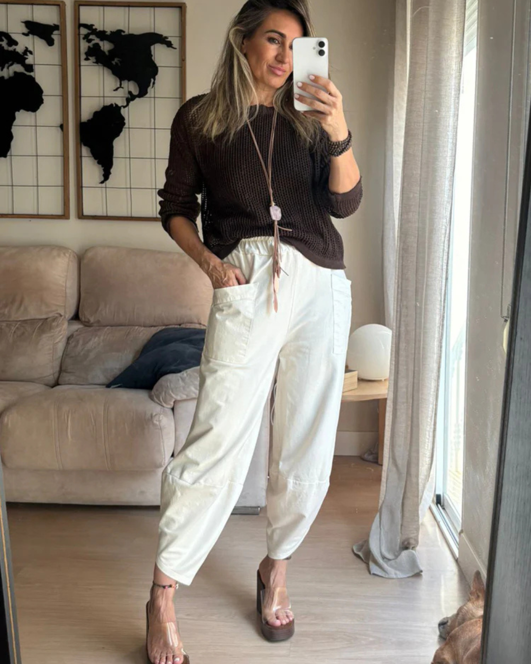 Calças largas com cintura elástica para mulher