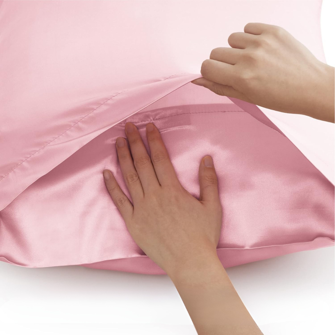 Conjunto de 2 Peças de Fronhas Macias e Suaves com Fecho de Correr Oculto. (Dimensões 50 cm de comprimento x 66 cm de largura)