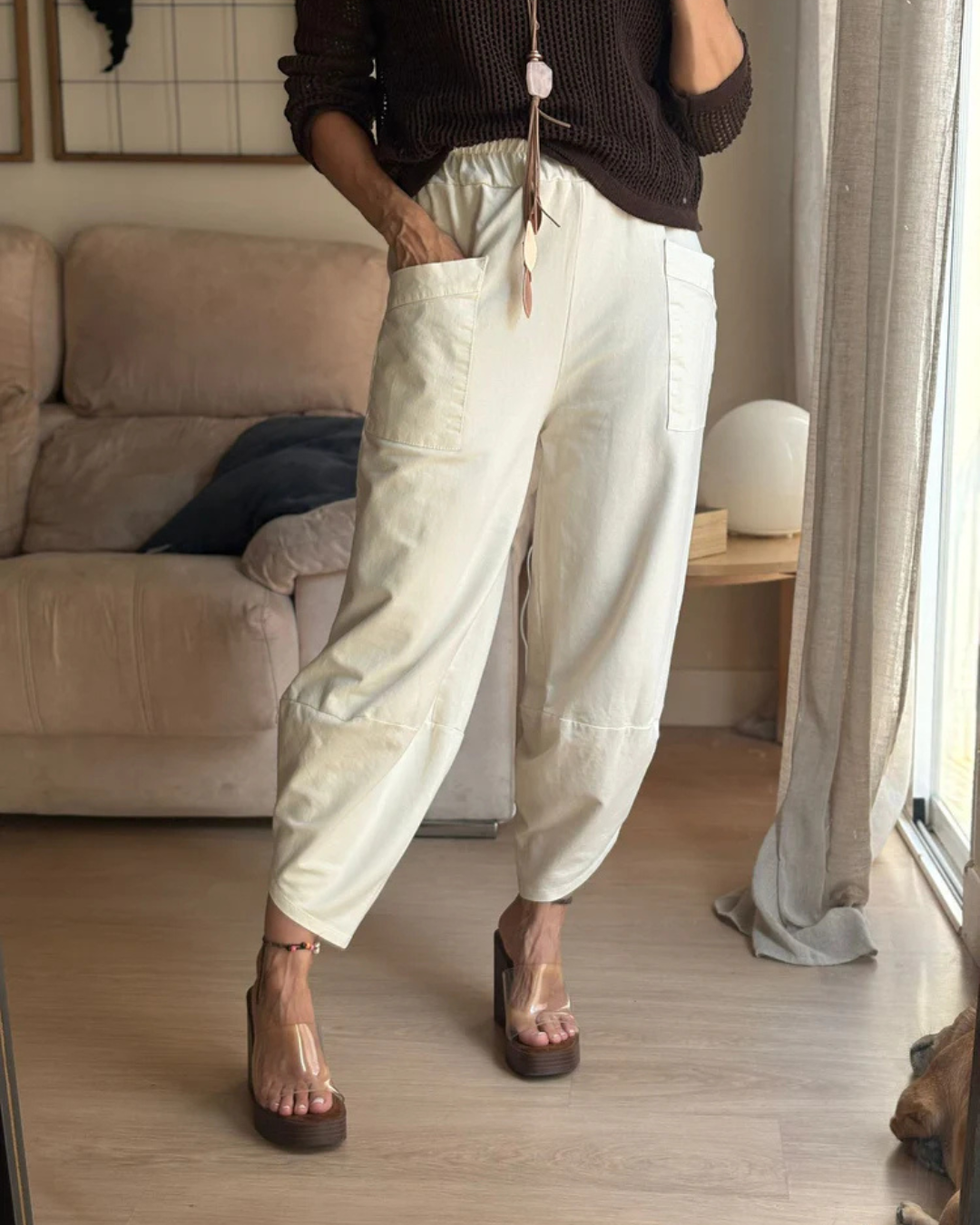 Calças largas com cintura elástica para mulher