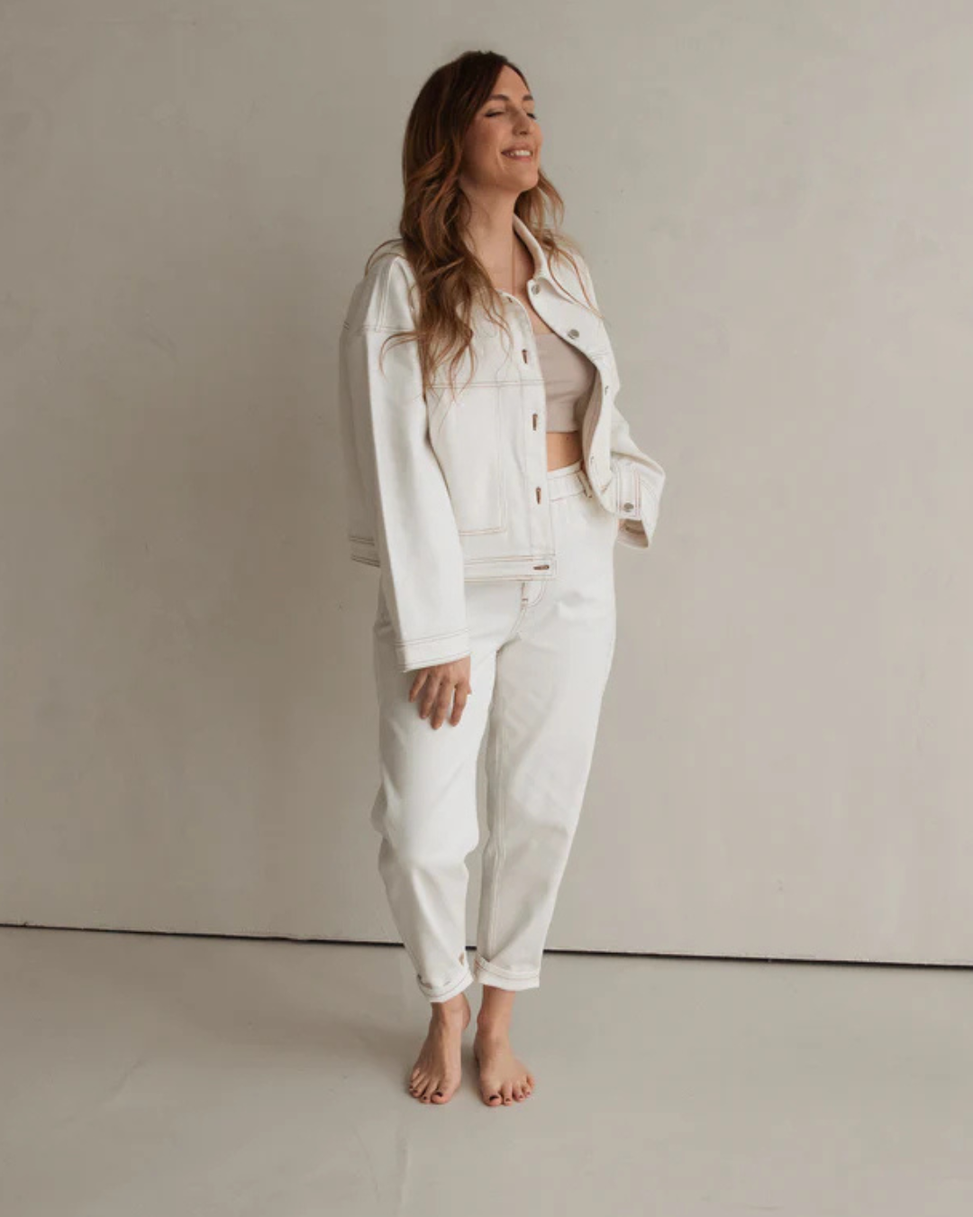 Calças de Cintura Elástica e Bainha Enrolada Mom Fit para Mulher