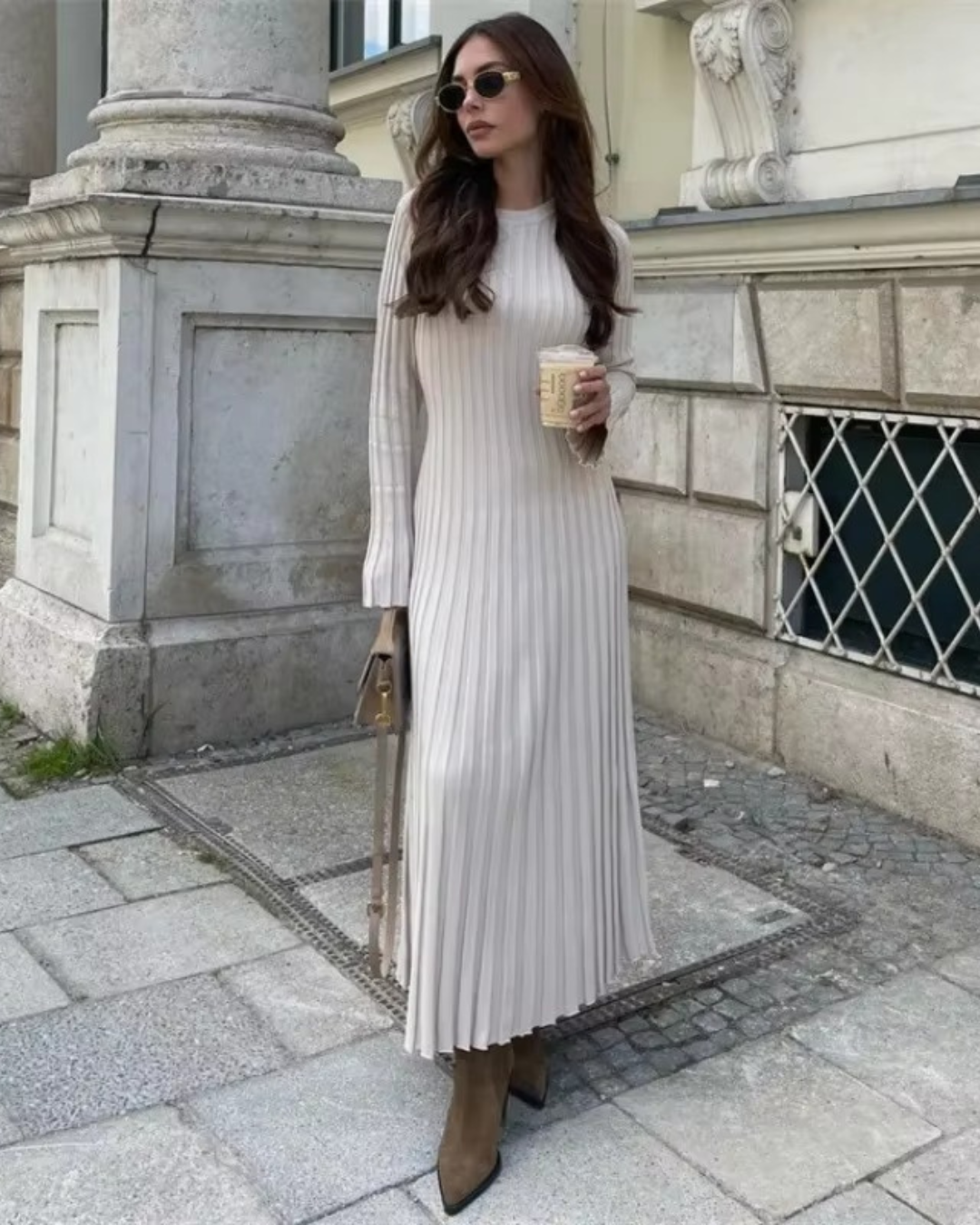 Vestido longo de malha com gola redonda e manga comprida para mulher