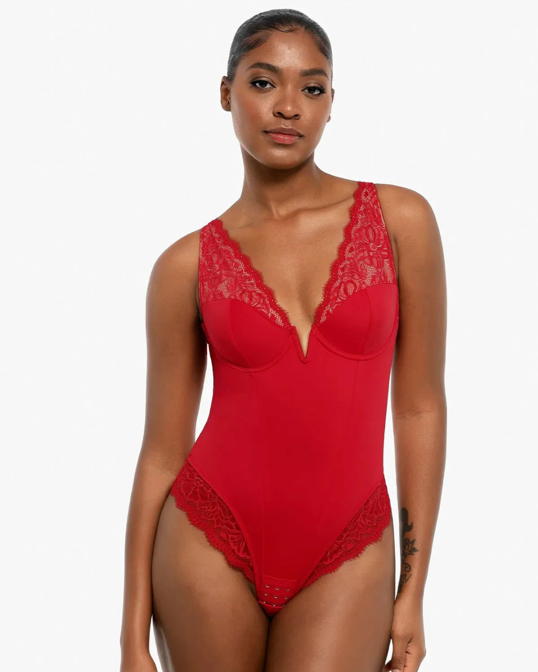 Body Modelador com Decote em V Profundo e Inserção de Renda