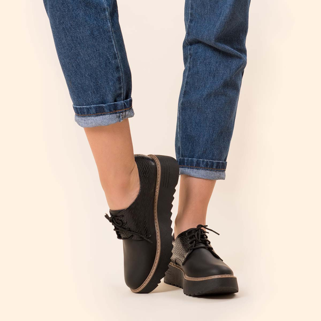 Sapatos de Plataforma Casuais para Mulher com Atacadores e Design Texturado