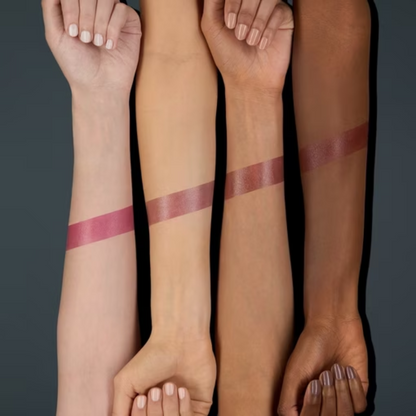 Bálsamo labial tonalizante com brilho rubi que muda de cor com o pH dos seus lábios (OFERTA 2X1)