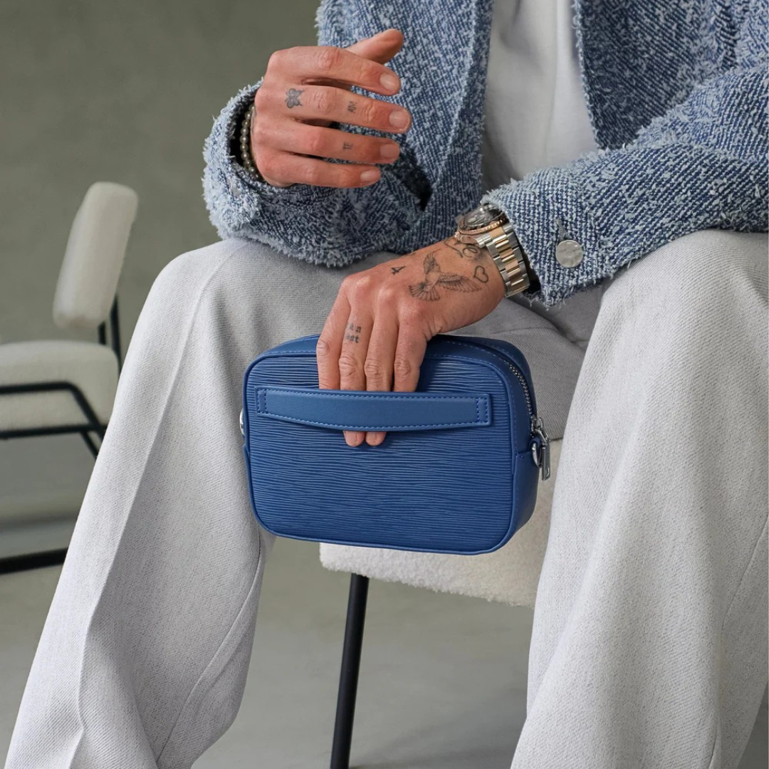 Bolsa de ombro em couro sintético com bolso frontal para homem