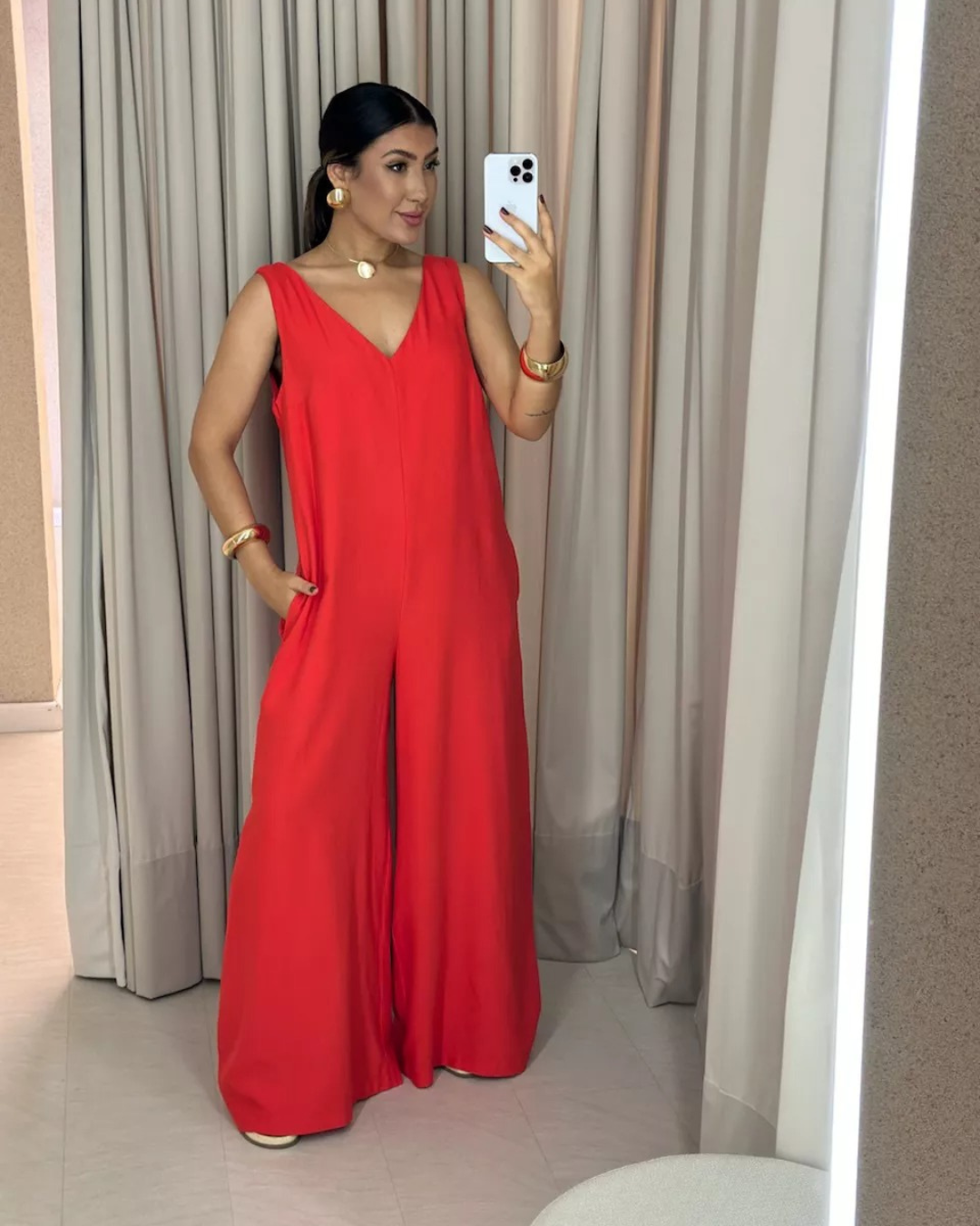 Macacão casual feminino com decote em V