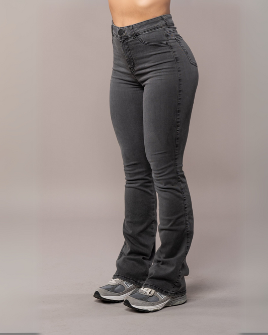 Calças de Cintura Alta com um Corte Alongado e um Efeito Modelador