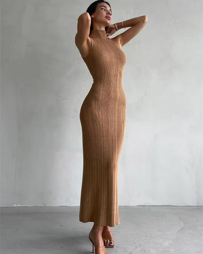 Vestido Elegante de Gola Alta