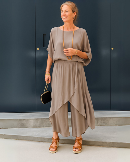 Conjunto de 2 peças com blusa folgada e calças largas com fenda