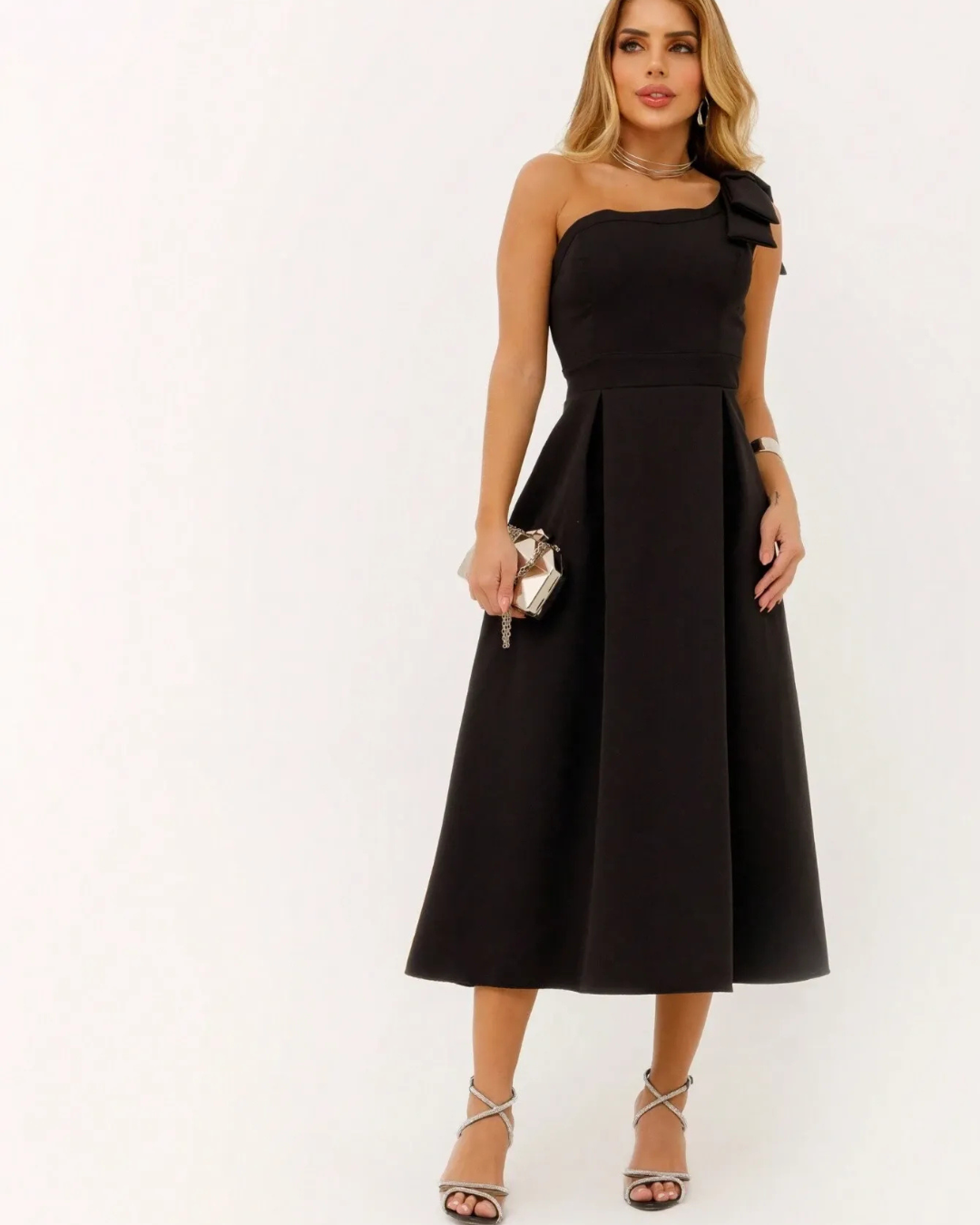 Vestido casual com decote elegante