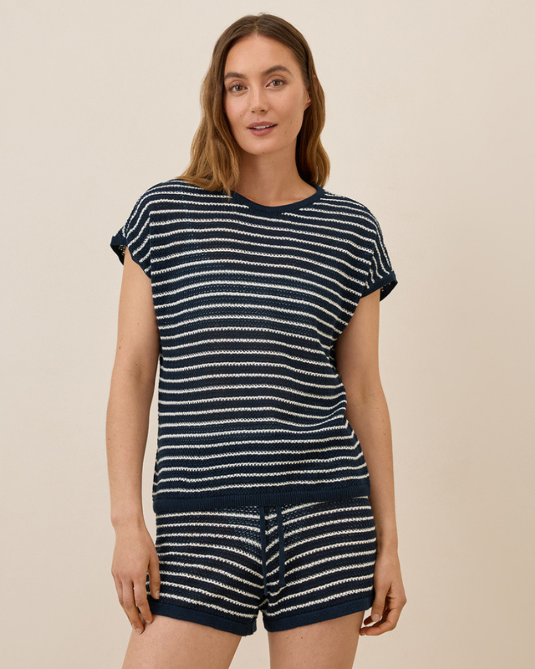 Conjunto de 2 peças de top e calções em croché