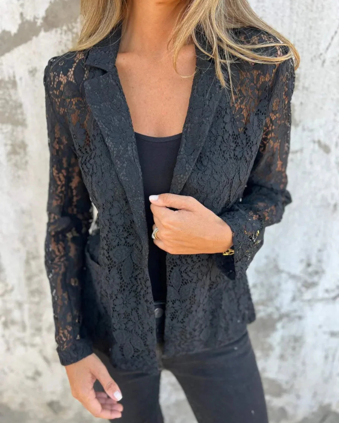 Blazer de Renda Elegante para Mulher