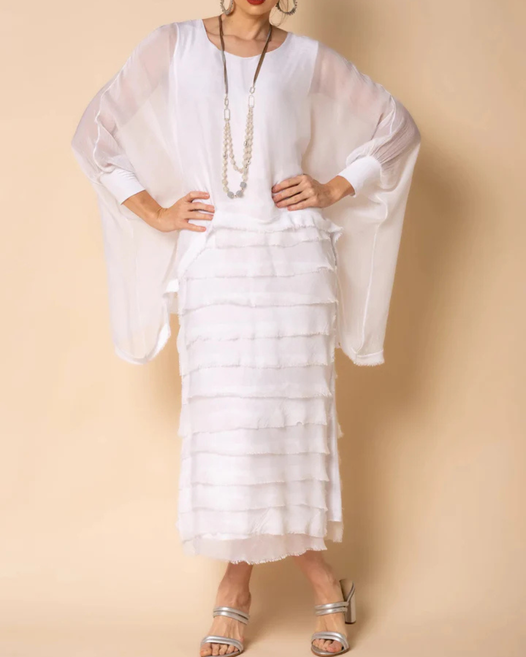 Vestido com Mangas Largas e Saia com Folhos