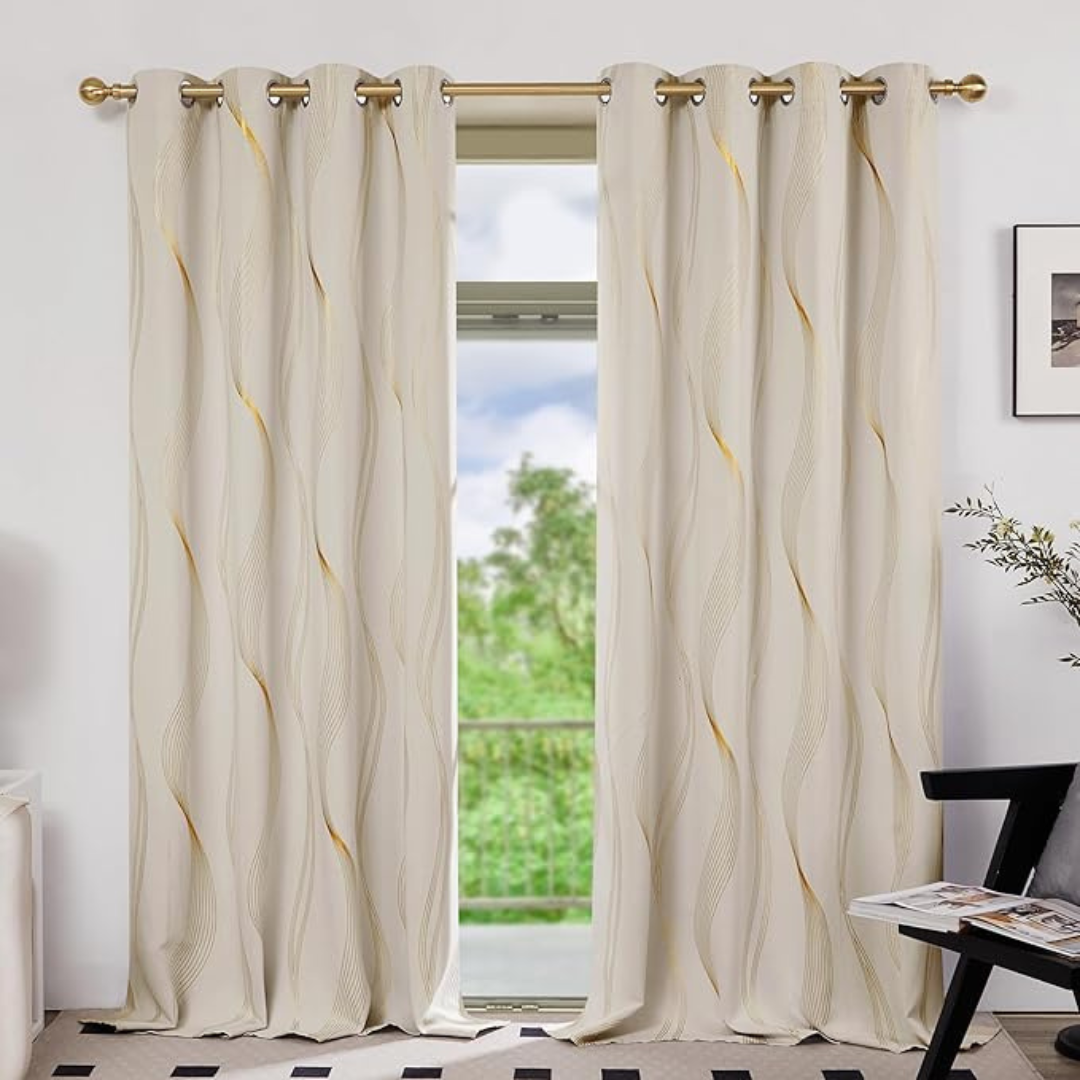 Par de Cortinas Blackout com Padrão Dourado (Dimensões 213 cm de comprimento x 132 cm de largura)