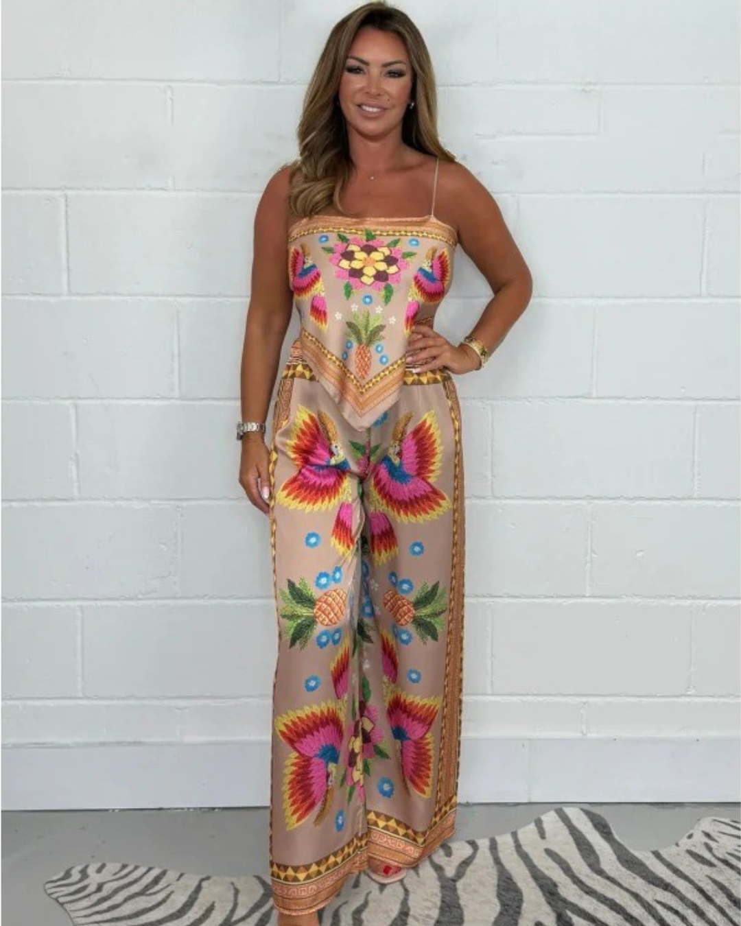 Conjunto largo com estampado para mulher