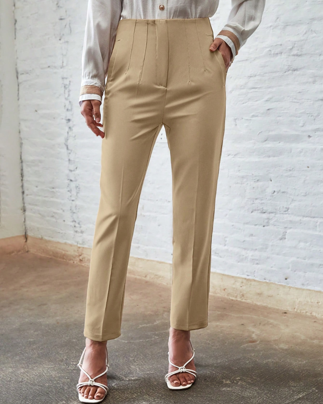 Calças de cintura alta de corte justo com bolsos, estilo elegante para mulher