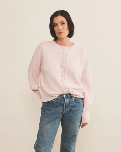 Casaco de malha com fecho de botões e corte clássico para mulher