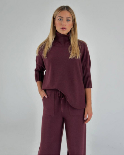 Conjunto de Malha para Mulher com Mangas a Três Quartos e Design Elegante