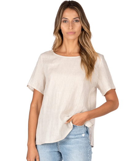 Blusa de Linho em Cor Natural com um Design Solto e Mangas Curtas